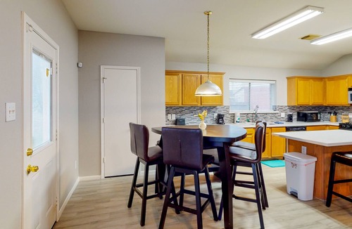 Clodine House | Dog-friendly home with an enclosed yard, jetted tub, washer/dryer, & pool table
