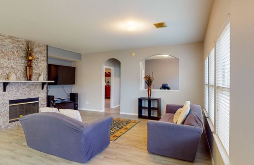 Clodine House | Dog-friendly home with an enclosed yard, jetted tub, washer/dryer, & pool table