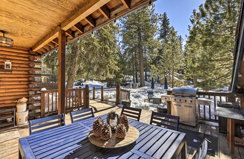 Kings Beach House | Dog-Friendly Kings Beach Log Cabin w/Hot Tub!