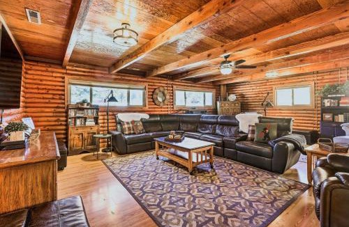 Kings Beach House | Dog-Friendly Kings Beach Log Cabin w/Hot Tub!