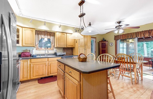 Bowerbank House | Dog-Friendly, lakefront gem with private dock, deck, horseshoe pit & firepit