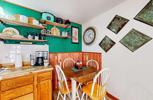 Eagle Rock House | Dog-friendly lake house plus bonus room, firepit, & furnished deck