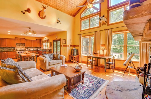Gumlog House | Dog-Friendly Lavonia Home w/Dock & Lake Access