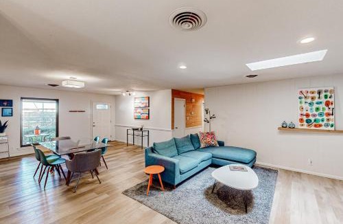 Lubbock House | Dog-Friendly Lubbock Home w/Backyard
