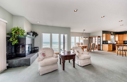Cloverdale House | Dog Friendly Oceanfront House with Stunning Views Multi Level Deck and Fireplace