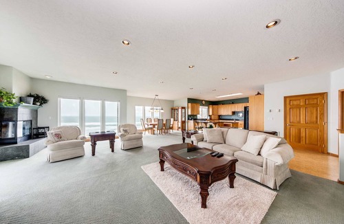 Cloverdale House | Dog Friendly Oceanfront House with Stunning Views Multi Level Deck and Fireplace