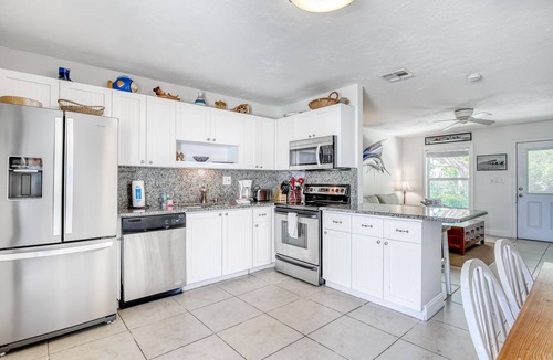 Layton Cabin | Dog-Friendly, Oceanfront Duplex with Private Beach Access & Dock