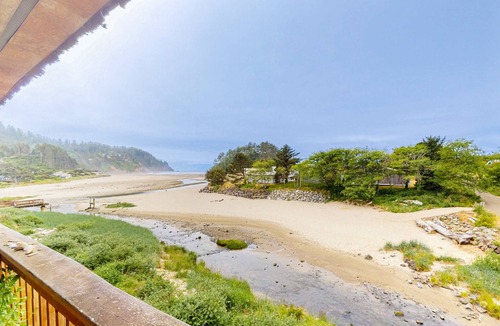Neskowin Condo | Dog friendly oceanfront condo with beach access and updated interior