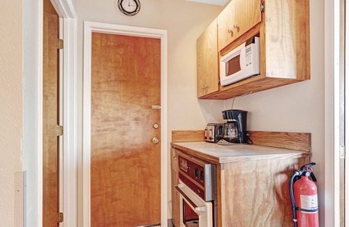 Bandon House | Dog-friendly, oceanfront condo w/ beach access, cozy fireplace, and large deck