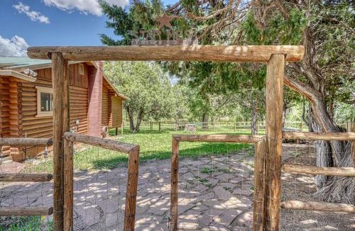 Howard House | Dog Friendly Pond Private