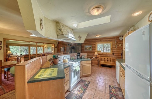 Howard Cabin | Dog Friendly Pond Private