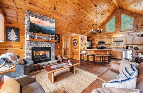 Wears Valley Cabin | Dog Friendly, Pool Table, Game Room, Hot Tub