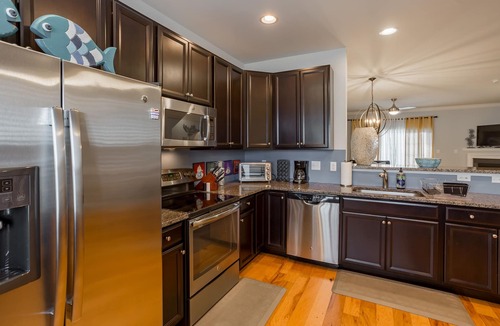 Rehoboth Beach House | Dog Friendly Rehoboth Beach Townhouse Pool Parking