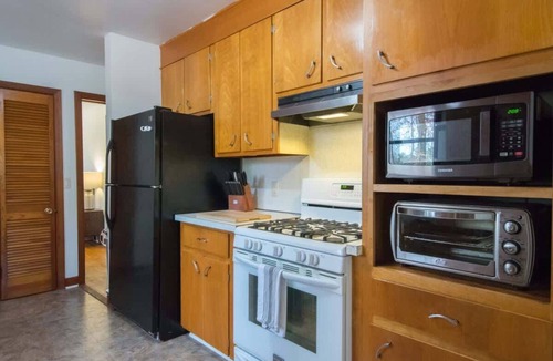 Hendersonville House | Dog-Friendly Retreat~$375 Free Activities Daily