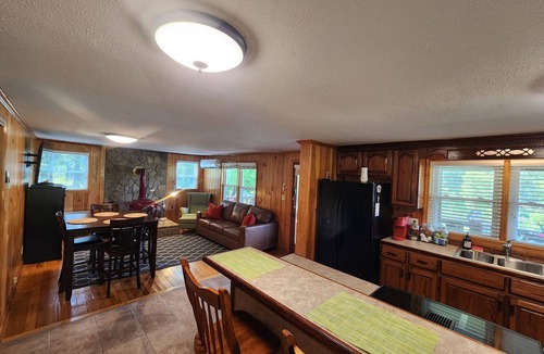 Crumpler Cottage | Dog-Friendly Riverfront Cabin!