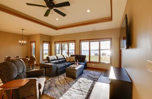 Lake Park House | Dog-Friendly! Silver Lake Escape Near Boat Ramp