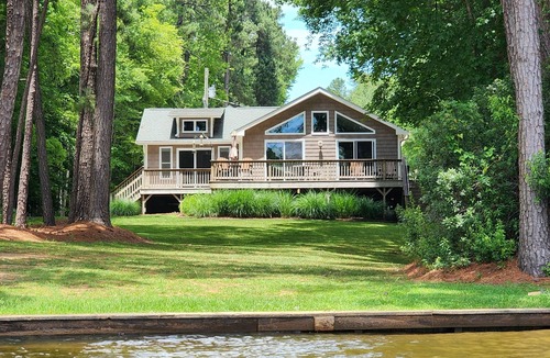 Littleton House | Dog friendly single-story home, Flat lot! Huge game room! 7 ft water depth!