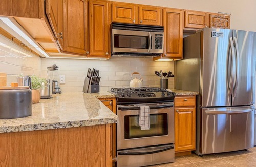 West Congress House | Dog-Friendly South Austin w/Private Yard!