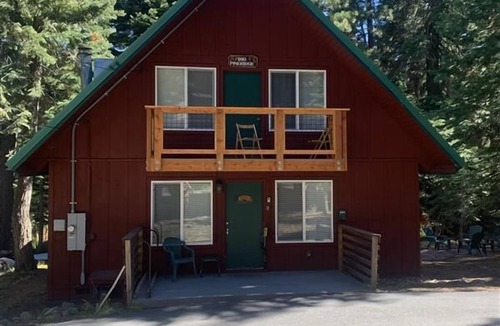 Talmont House | Dog-friendly Three Bedroom Cabin in Tahoe City