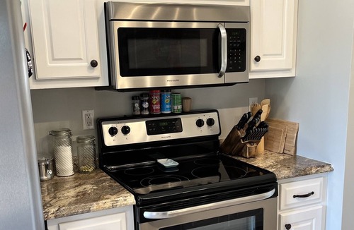 Starkville House | Dog friendly townhome with easy access to downtown and many businesses