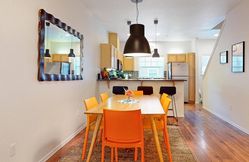 Government Camp Condo | Dog-friendly, upscale condo with shared pool & hot tub - one mile from skiing