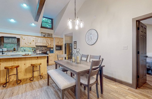Young Harris Cabin | Dog Friendly waterfront cabin with, fireplace, pool table, grill & firepit