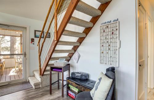 Westover House | Dog-Friendly Westover Cottage with River Access!