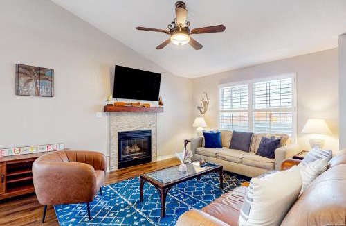 Niceville House | Dog-Friendly Yard! Retreat 11 Mi to Destin & Beach