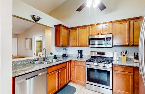 Niceville House | Dog-Friendly Yard! Retreat 11 Mi to Destin & Beach