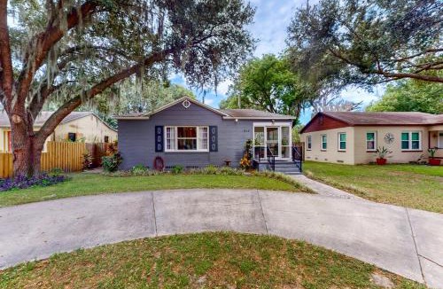 Dixieland House | Dog-Friendly Yard! Walkable Dixieland District Gem
