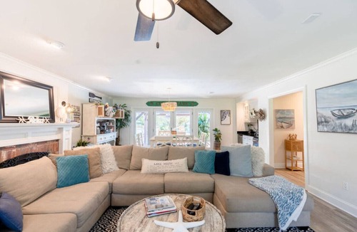 Heber Springs House | Dog lovers: Fenced yard, 2 king beds, lake access,