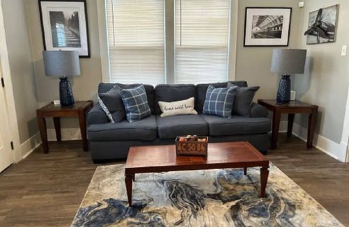 North Little Rock House | Dog Town Pride Cottage