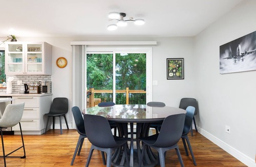 White Center House | Dogs OK | Large Deck | 20 Min to World Cup Games