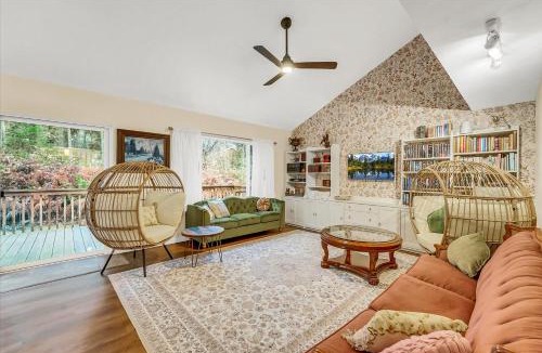 Anderson Island House | Dogwood Place