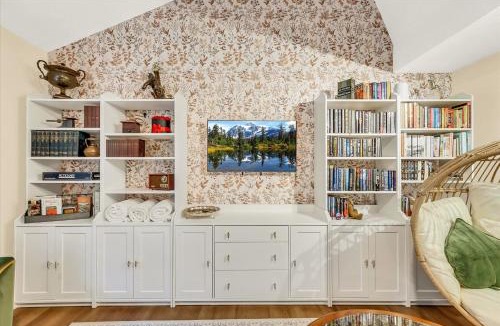 Anderson Island House | Dogwood Place