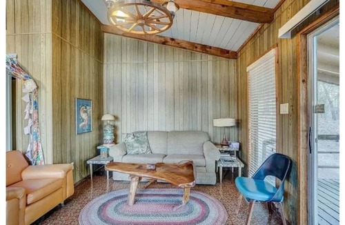 Edom Cabin | Dogwood (Retro) Lake Cabin - Arcridgeranchresort.com