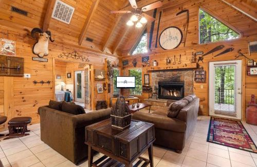 Branson Cedars House | Dogwood Tree Cabin