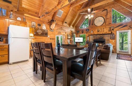 Branson Cedars House | Dogwood Tree Cabin
