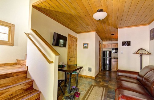 Government Camp Cabin | Doig Cabin: Support a great cause while on vacation!