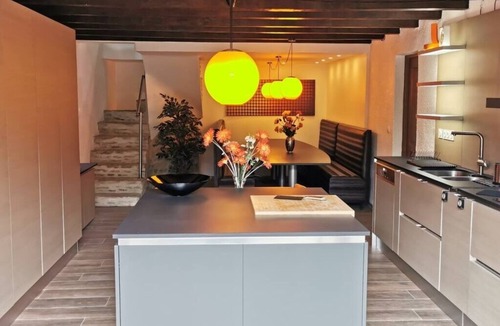 Bussiere-Saint-Georges House | Dolaine des Capucins