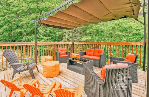 Saint-Faustin-Lac-Carre Ski Chalet | Dolce Vita – near Tremblant
