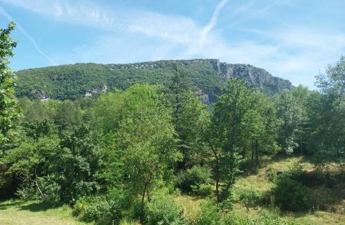 Saint-Laurent-le-Minier House | Dolce Vita