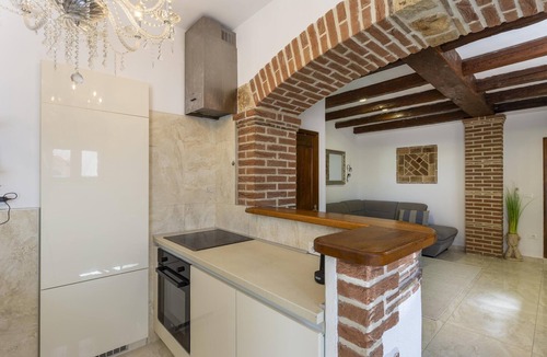 Mugeba Apartment | Dolce Vita Apartment 1 with Heated Private Pool