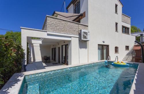 Mugeba Apartment | Dolce Vita Apartments with Heated Pool