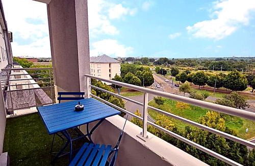 Chelles Apartment | Dolce Vita II - DisneyLand & Paris - 5 mins to Train Station