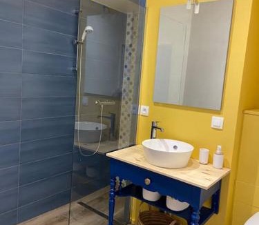 Paroisse Notre-Dame Apartment | Dole : studio en plein centre, copropriété calme