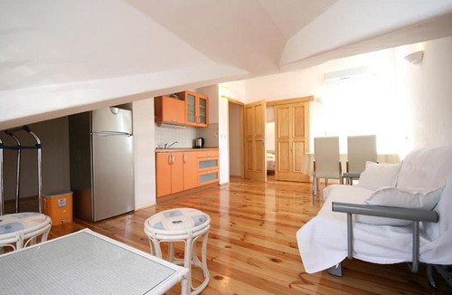 Jurandvor Apartment | Dolic Josip