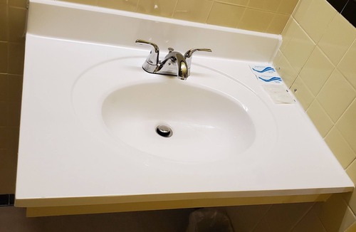 Somerset Hotel | Dollar Inn