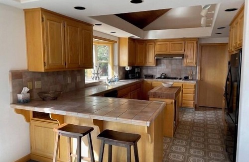 Lake Forest House | Dollar Point Retreat: High-Ceiling Lakeview Villa Perfect for Large Groups