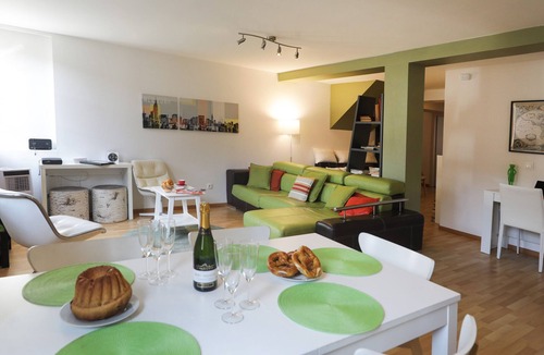 Old Town Apartment | dollfus 80m2 city center 2br